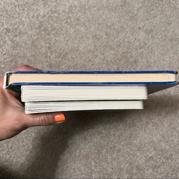 Toddler/Kids 3 Books 📚- Look & Learn Word, Dinosaur Dance/Belly Button Button - Picture 8 of 10